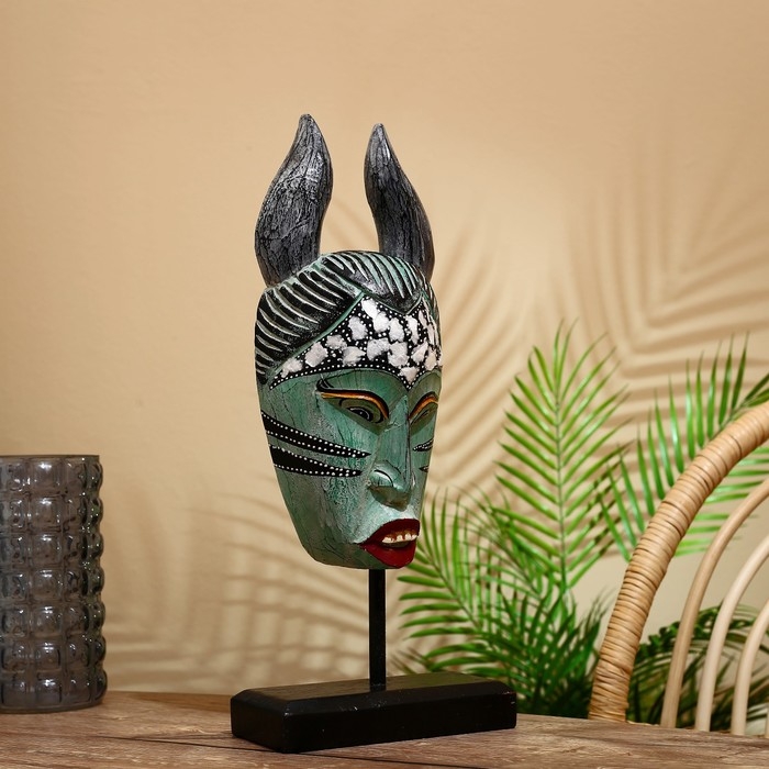 Маска Маска "Юди" на подставке, албезия 15х8х45 см