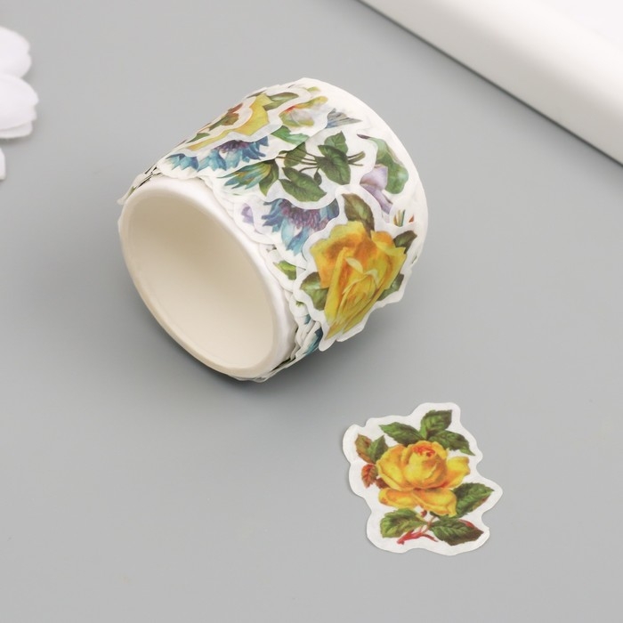 Наклейка бумага Наклейка бумага "Садовые цветы" d=3 см 100 шт в рулоне 3,5х3,5 см