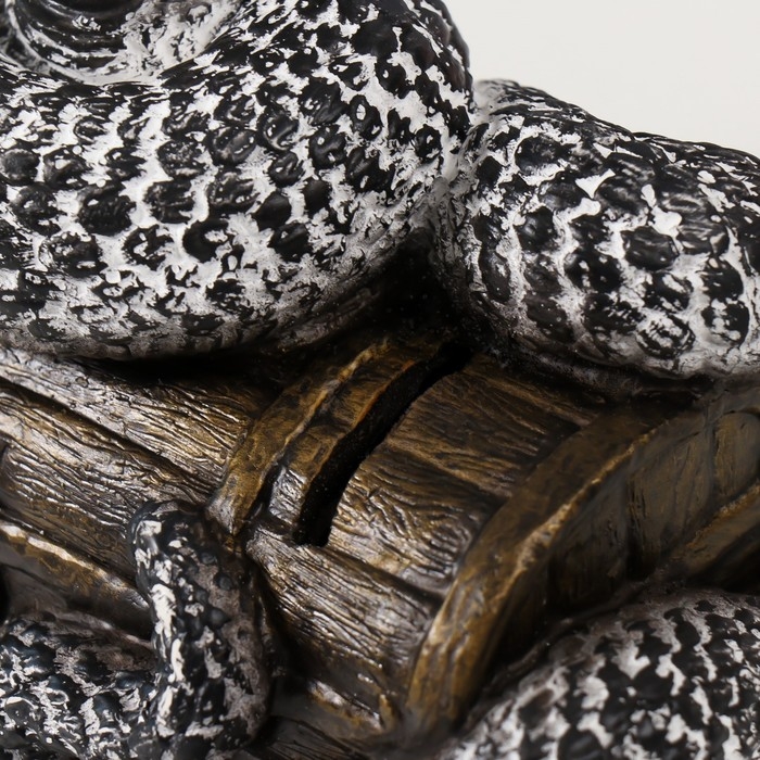 Копилка Копилка"КОБРА НА СУНДУКЕ "  20 х 17 х 12 см.