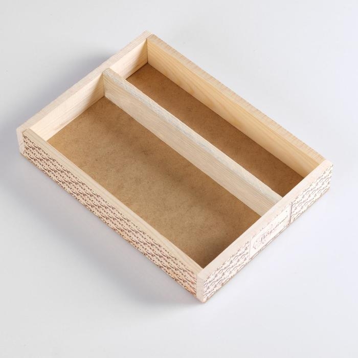 Кашпо деревянное, 27.5×20×4.5 см  Кашпо деревянное, 27.5×20×4.5 см "Поздравляю", 2 отдела, гравировка