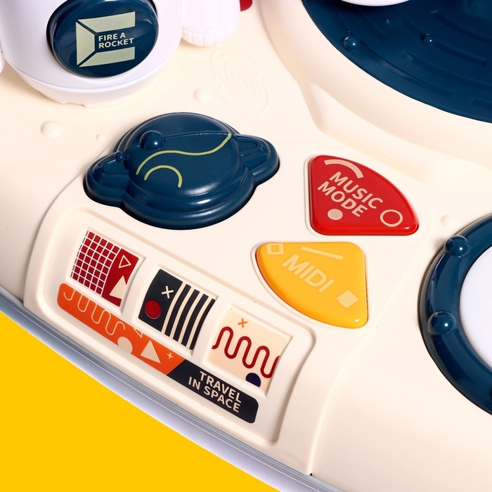 Развивающий столик «Астронавт», световые и звуковые эффекты Развивающий столик «Астронавт», световые и звуковые эффекты