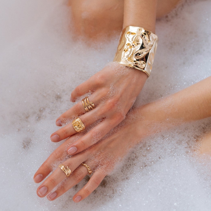 Браслет металл «Манжета» с выемками, цвет золото Браслет металл «Манжета» с выемками, цвет золото