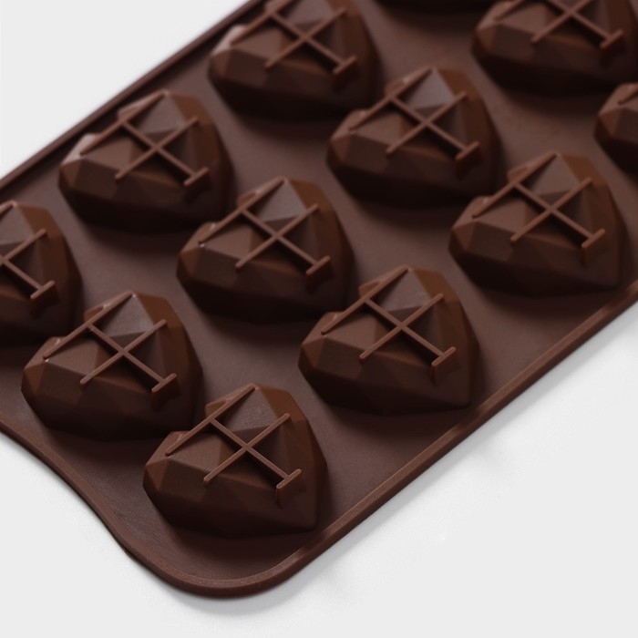 Форма для конфет и шоколада Доляна «Холодное сердце», 20,5×10×1,5 см, 15 ячеек, цвет коричневый Форма для конфет и шоколада Доляна «Холодное сердце», 20,5×10×1,5 см, 15 ячеек, цвет коричневый