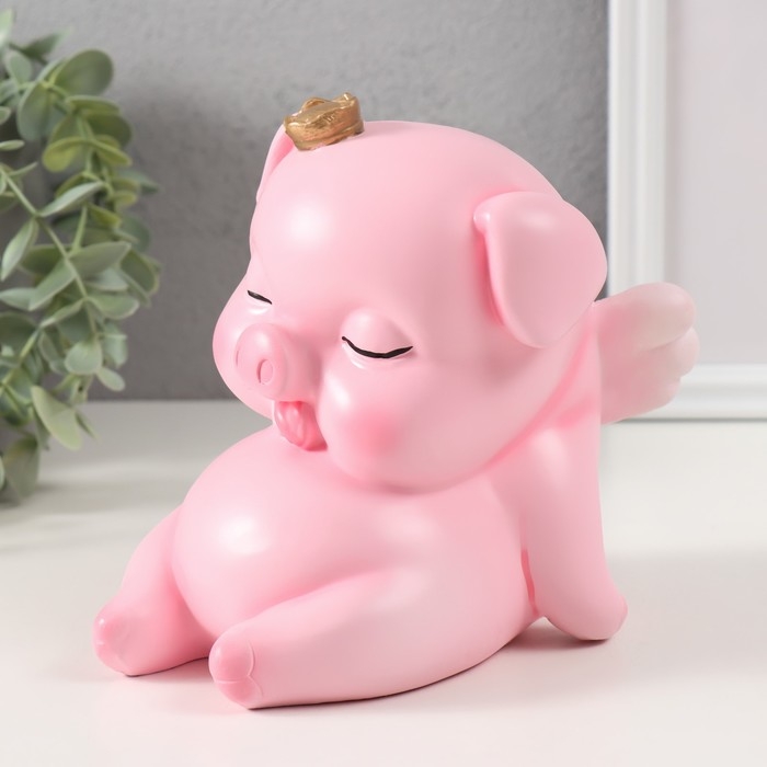 Копилка Копилка "Свинка принцесса" Высота 14 см, ширина 12 см, длина 15 см.