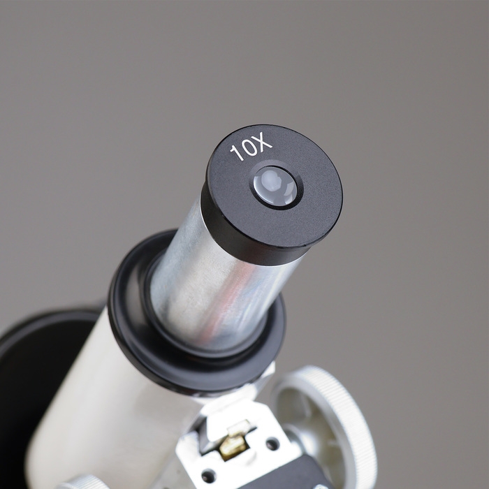 Микроскоп лабораторный кратность 40,100,1000, подсветка Микроскоп лабораторный кратность 40,100,1000, подсветка