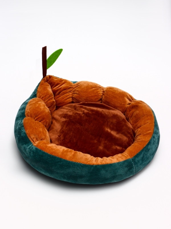 Лежанка для животных  Лежанка для животных "Груша", 40*40 см, бежевая