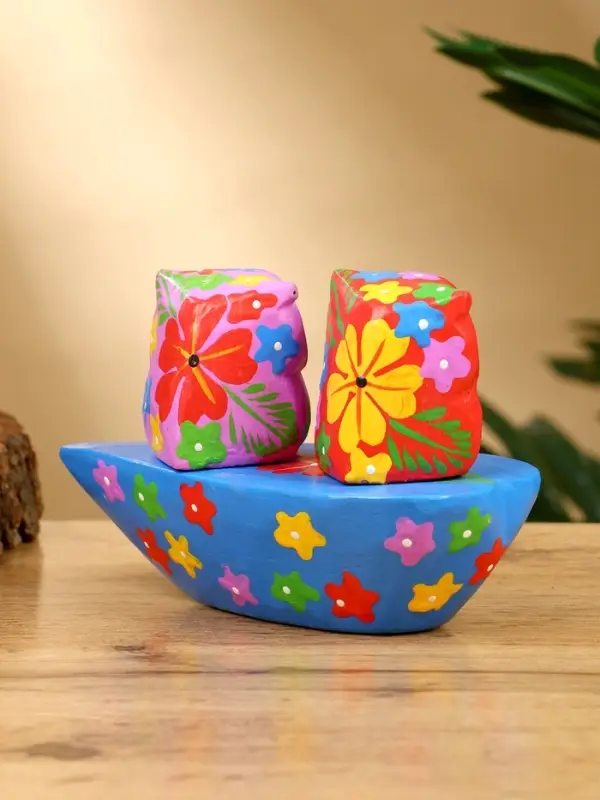 Сувенир "Пара совят" дерево 14х7х9 см, цв. красный/сиреневый