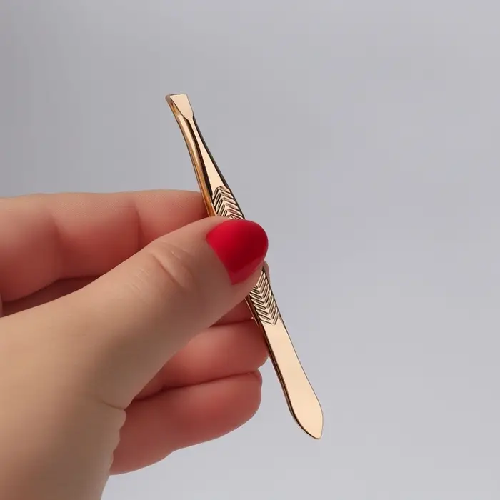 Пинцет скошенный, широкий, 9 см, цвет золотистый