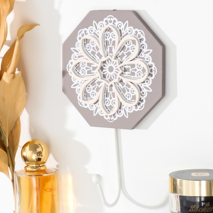 Настенный крючок декоративный «Ажурный цветок. Восьмигранник», дерево, 11.6×0.7×20 см Настенный крючок декоративный «Ажурный цветок. Восьмигранник», дерево, 11.6×0.7×20 см