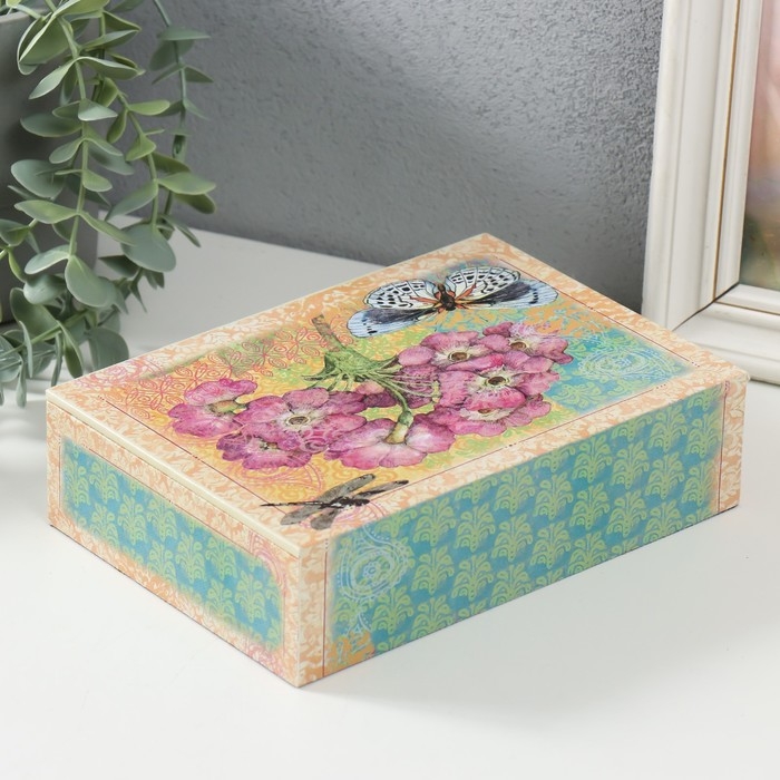 Шкатулка дерево "Гардения, бабочка и стрекоза" 19х13х5 см