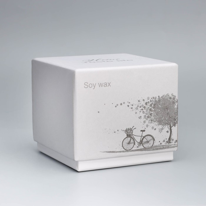 Свеча ароматическая Свеча ароматическая "Soy WAX", английская груша и фрезия, белая, 9х9 см