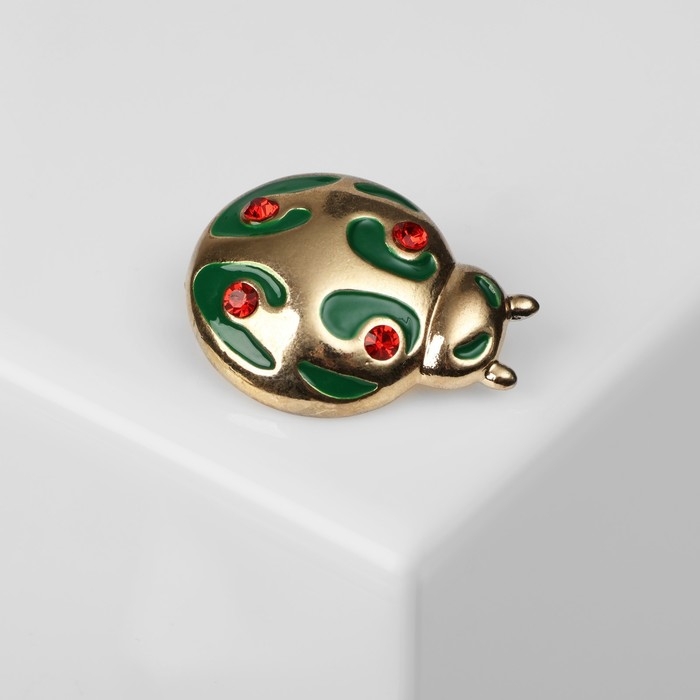 Брошь «Божья коровка», цвет красно-зелёный в тёмном золоте Брошь «Божья коровка», цвет красно-зелёный в тёмном золоте