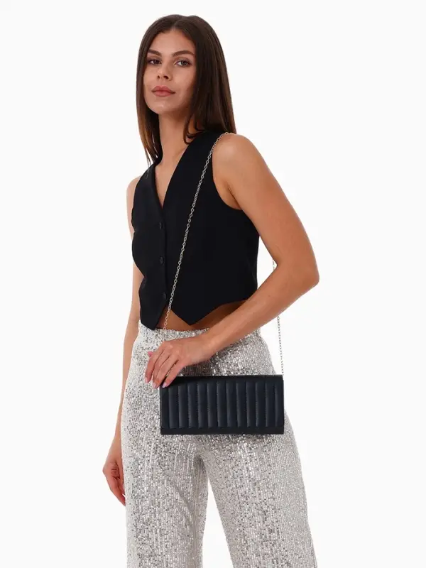 Сумка-клатч женская на магните, на серебристой цепочке, чёрная