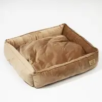 Лежанка для кошек и собак велюровая Pet Lab, 55 х 50 х 15 см, бежевая