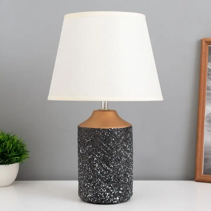 Лампа настольная &laquo;Киао&raquo; 1&times;40 Вт Е14 черный/золото 22&times;22&times;36 см