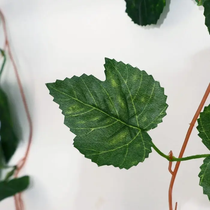 Лиана "Резной лист" 230 см (набор 10 шт) 4297231