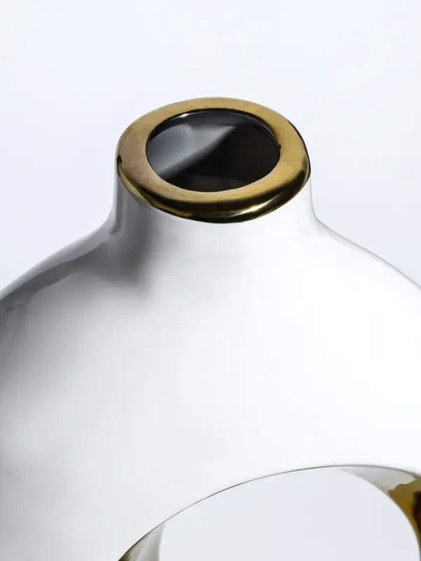 Ваза керамика настольная Ваза керамика настольная "Лари" (набор 2 шт) h=26х23, d=4 см, белый