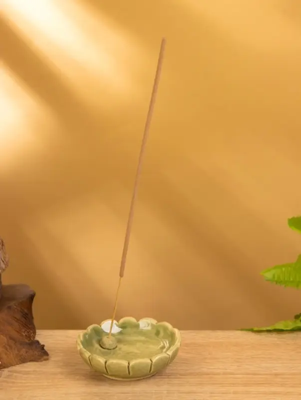 Подставка под благовония  Подставка под благовония "Растение" керамика, цв. зелёный, 8х8х2 см