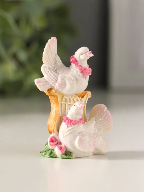 Полистоун голуби в розовом венке 6*4 см