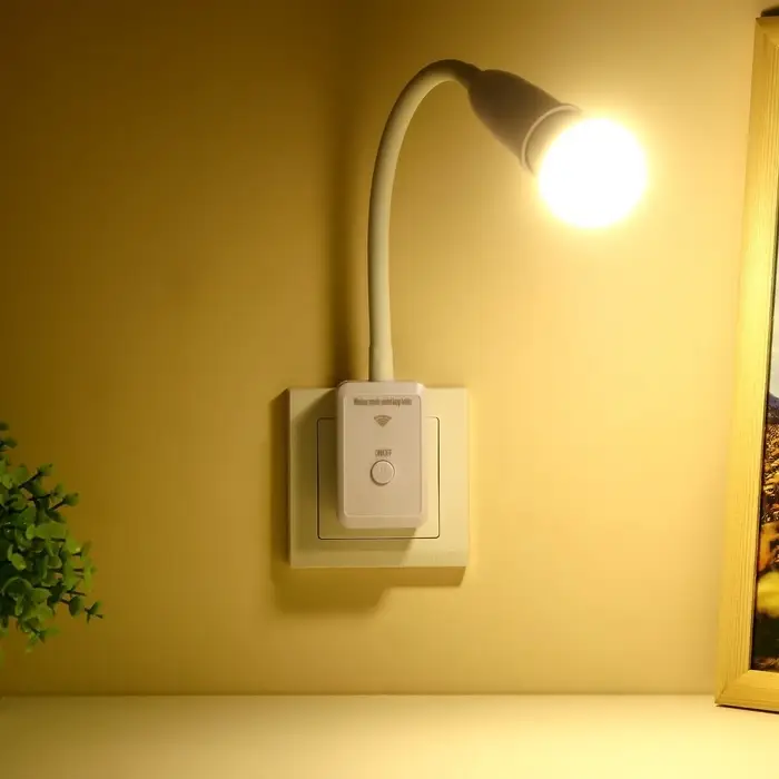 Бра с ПДУ &laquo;Синди&raquo; Е27 15 Вт белый 4&times;2&times;33 см