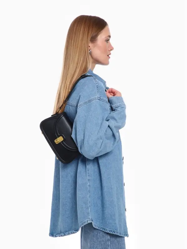 Сумка женская мессенджер TEXTURA на клапане, 23&times;6&times;13 см, чёрная