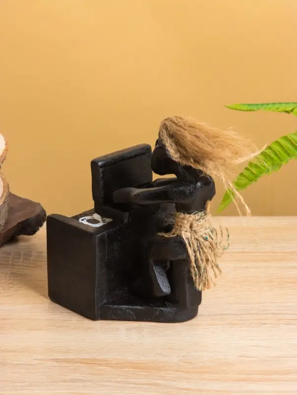 Вечный календарь &laquo;Абориген с компьютером&raquo;, 15&times;11&times;10 см, дерево