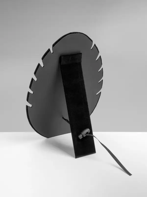 Подставка под кулоны и цепочки &laquo;QF. Овал&raquo;, 5 мест, 20&times;1.5&times;28 см, чёрная