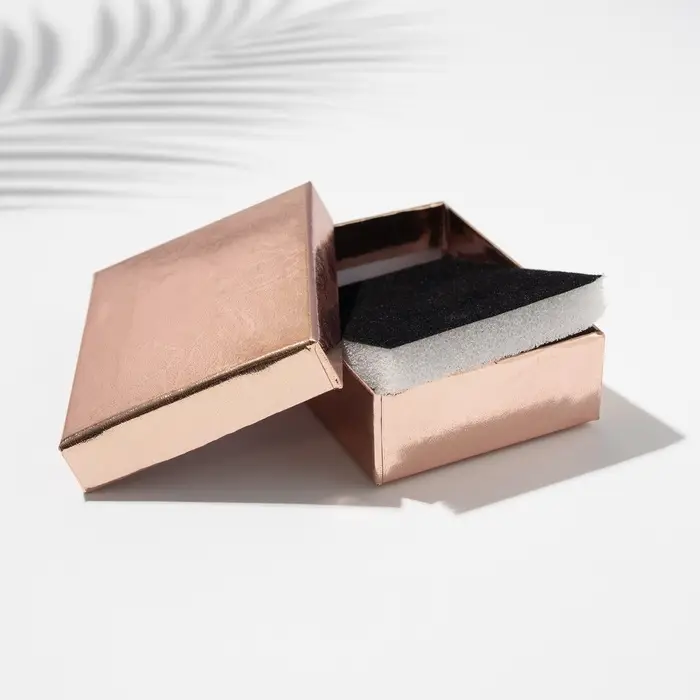 Коробочка подарочная под набор «Голография», 7×9 (размер полезной части 6.3×8.3 см), МИКС, вставка чёрная Коробочка подарочная под набор «Голография», 7×9 (размер полезной части 6.3×8.3 см), МИКС, вставка чёрная