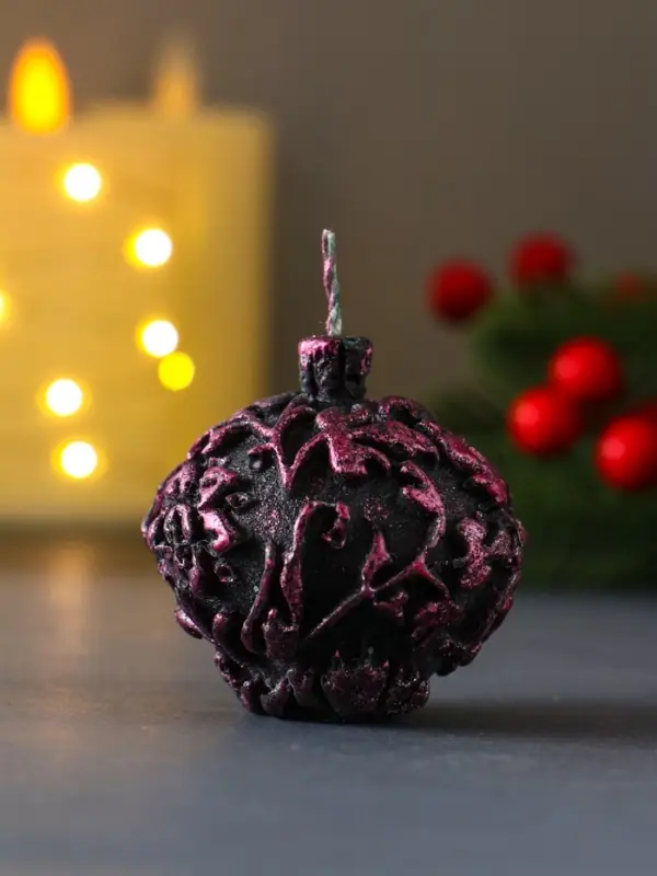 Свеча "Новогодний шарик", 55х55 мм, розовая роспись