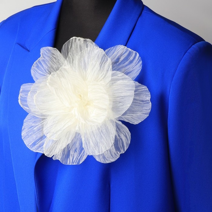 Брошь текстильная «Цветок» объемный, невесомый, цвет белый Брошь текстильная «Цветок» объемный, невесомый, цвет белый