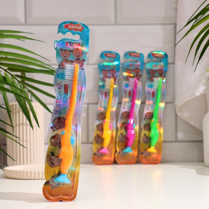 Зубная щетка детская  Vilsen brush  Зубная щетка детская  Vilsen brush "Чистюлька" с присоской, мягкая