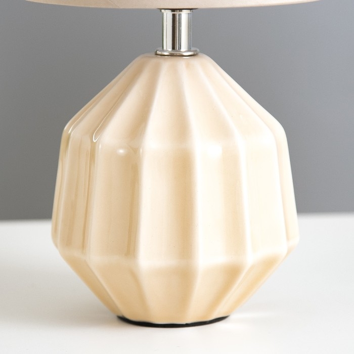 Настольная лампа Настольная лампа "Алейда" Е14 40Вт бежевый 14х14х28 см RISALUX