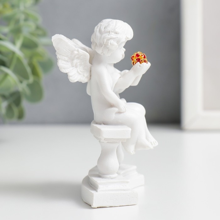 Сувенир полистоун  Сувенир полистоун "Белоснежные ангелы на скамье с кристаллом" 8,5х7,4х5 см