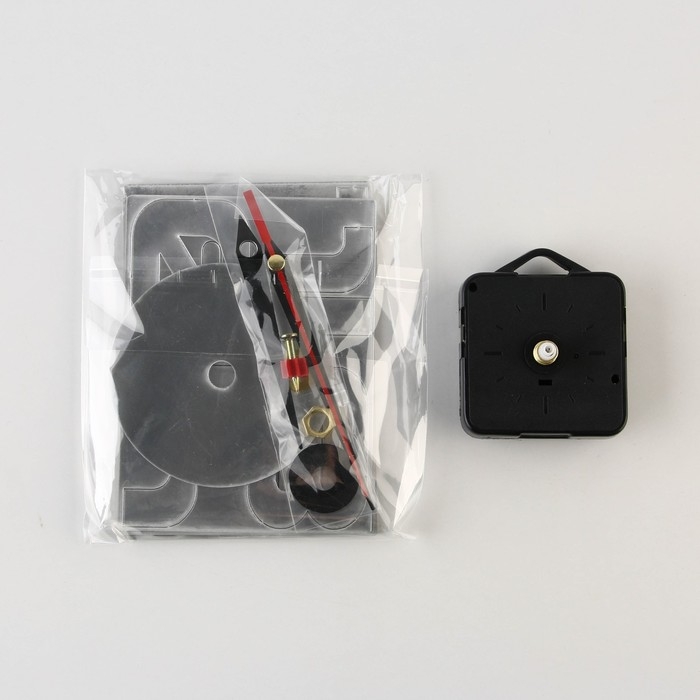 Часы настенные «Классика», 40 х 40 см. Часы настенные «Классика», 40 х 40 см.