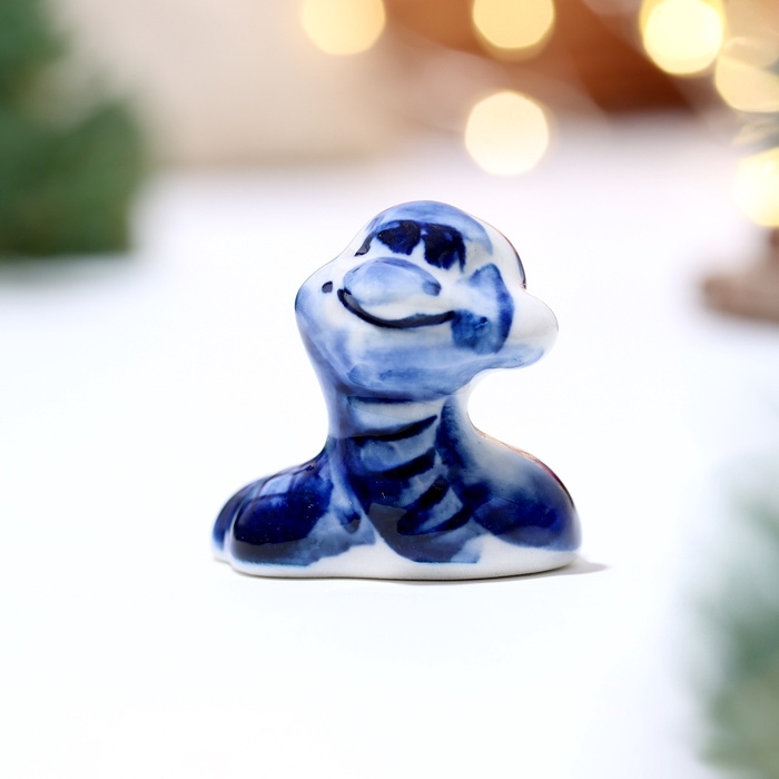 Сувенир символ года «Змейка в шляпе», гжель, 3.5х4 см Сувенир символ года «Змейка в шляпе», гжель, 3.5х4 см