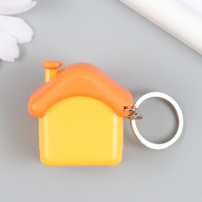 Фонарик свет на кольце  Фонарик свет на кольце "Уточка в домике" 3,5х4,3х4,2 см