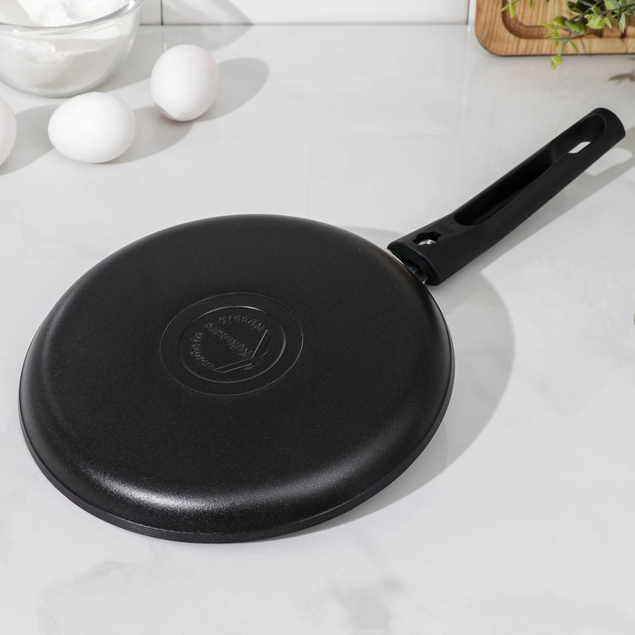 Сковорода блинная «Традиция», d=20 см, съёмная ручка, антипригарное покрытие, цвет чёрный Сковорода блинная «Традиция», d=20 см, съёмная ручка, антипригарное покрытие, цвет чёрный
