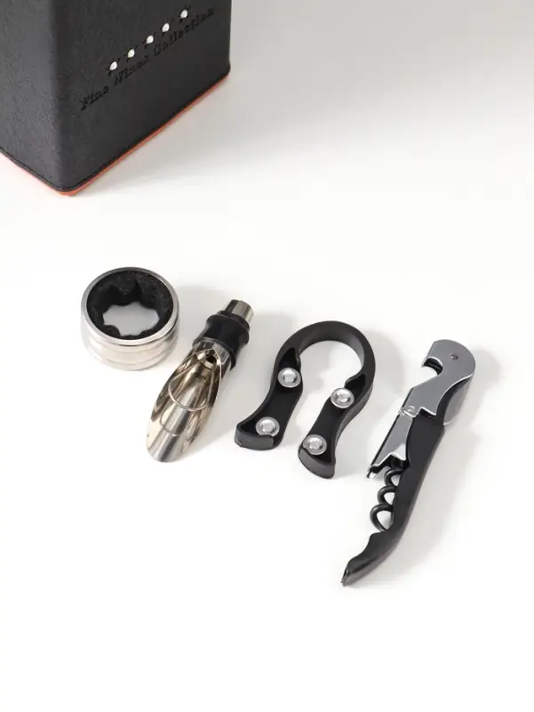 Шкатулка дерево, кожзам под бутылку "Чёрная с оранжевой вставкой" 4 предмета 35х10х11,5 см   1096938