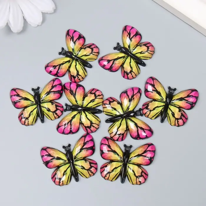 Декор для творчества пластик "Бабочка, жёлто-розовые крылья" 2,5х3,2 см