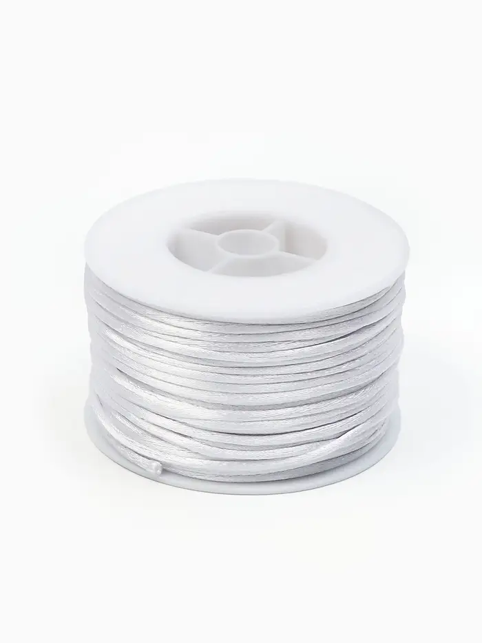 Шнур атласный на бобине 2мм ,50 метров, цвет белый Шнур атласный на бобине 2мм ,50 метров, цвет белый