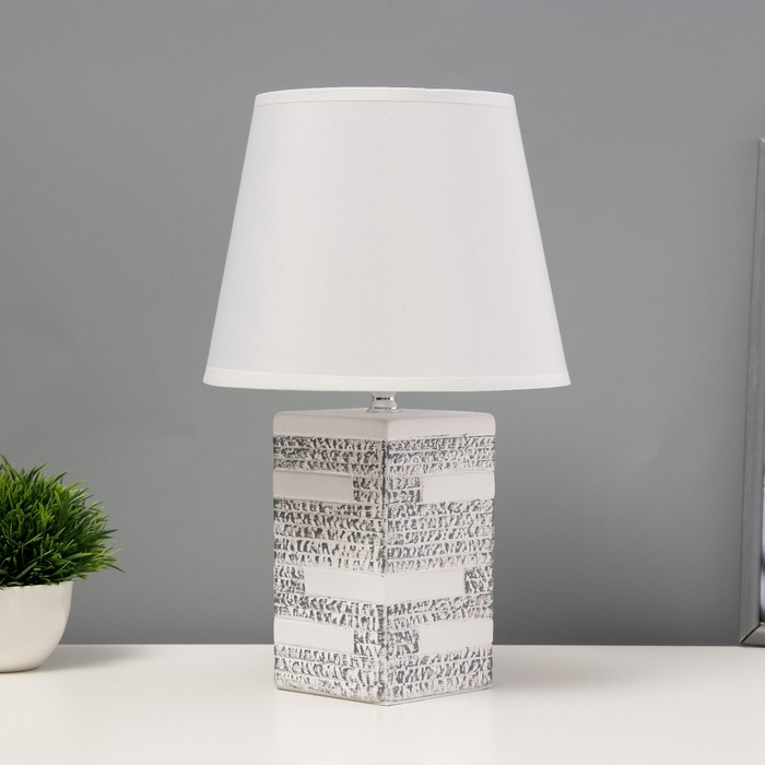 Настольная лампа Настольная лампа"Фортуна" Е14 40Вт серый 20х20х33см