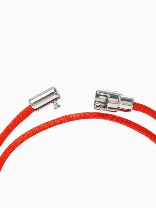 Браслет-оберег &laquo;Красная нить&raquo;, на удачу, клевер контурный, цвет серебро, 23 см