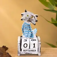 Календарь настольный "Полосатый кот" дерево 7х4х14 см, цв.  серо-голубой