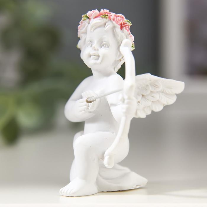 Сувенир полистоун  Сувенир полистоун "Купидон" в венке из роз, МИКС, 6,5х6х5 см