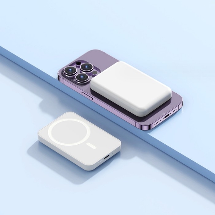 Внешний аккумулятор Luazon CRR-34, 10000 мАч, 5 W, с функцией MagSafe, Lightning, белый Внешний аккумулятор Luazon CRR-34, 10000 мАч, 5 W, с функцией MagSafe, Lightning, белый