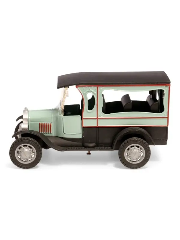 Машинка металлическая &laquo;Ретро&raquo;, инерционная, 1:32, открываются двери, цвет бежевый