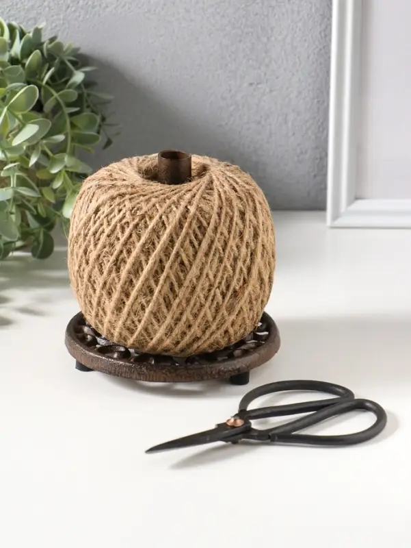 Сувенир катушка для ниток чугун с ножницами "Узоры" 13,2х13,2х23 см