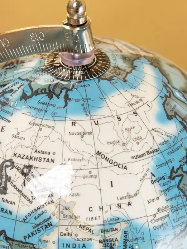 Глобус сувенирный 18х15х33 см, подставка металл