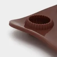 Форма для конфет и шоколада Доляна &laquo;Колечко.Риб&raquo;, силикон, 21&times;10.5&times;1.8 см, 11 ячеек, коричневая