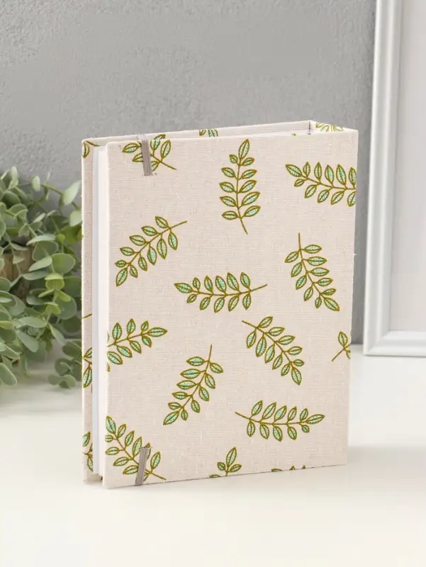 Фотоальбом на 200 фото 10х15 см на резинке "Зелёные веточки" текстиль, 23х17,5х5 см